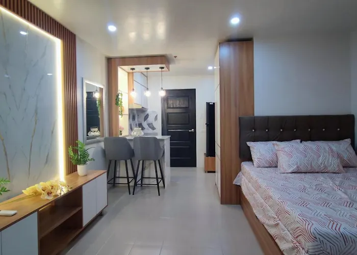 Plumera Mactan Near Airport Hotel apartamentowy 3*