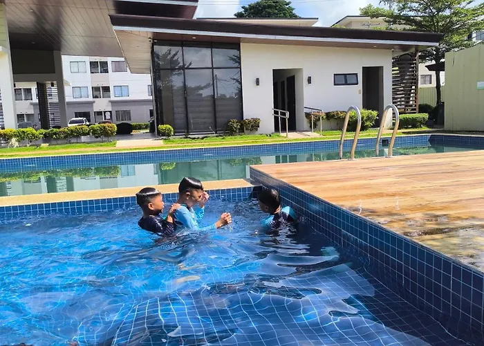 Plumera Mactan Near Airport Hotel apartamentowy
